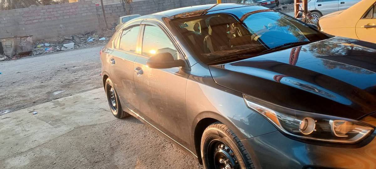 فورتي موديل 2019رقم بغداد بسمي كير محرك تبريد صدر كلهه شركه رادر امامي تحديد مسار ماشيه 71 بدون ارباك العنوان ديالى ترهم مراوس حسب القناعة السعر 120بيهه مجال ***********
