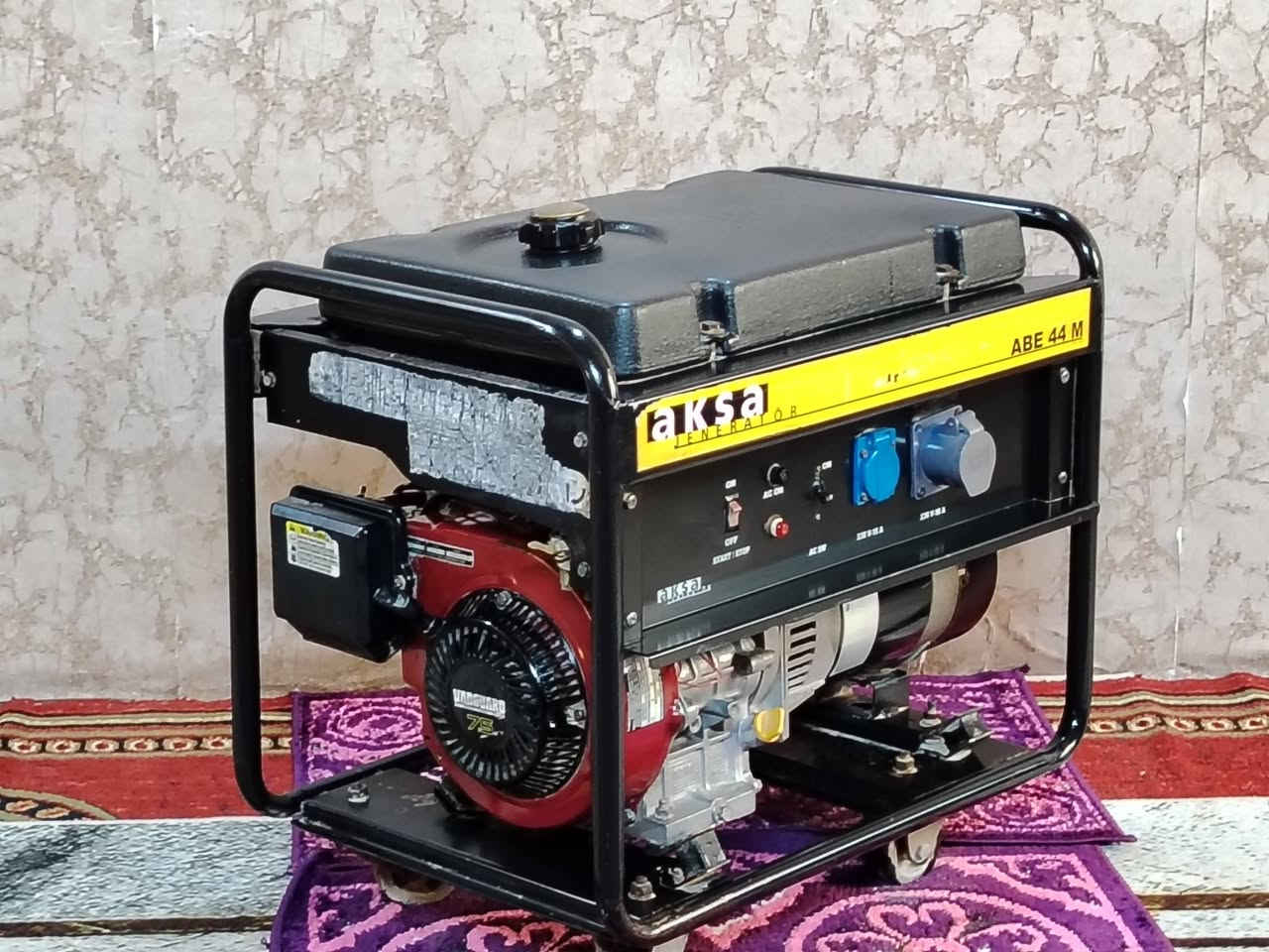 مولده اقصى ياباني اصلي ١٦ امبير ملف نحاس ستلام الاسواق المركزيه نضيفه كلش ما داخل تصليح ابد بعدهي عله وضع الشركه شغاله وعل فحص السعر ٢٥٠ الف هاتف ((***********)) ((***********)) الكورك بي واتساب يوجد خدمت توصيل العنوان بغدا د تاجي
