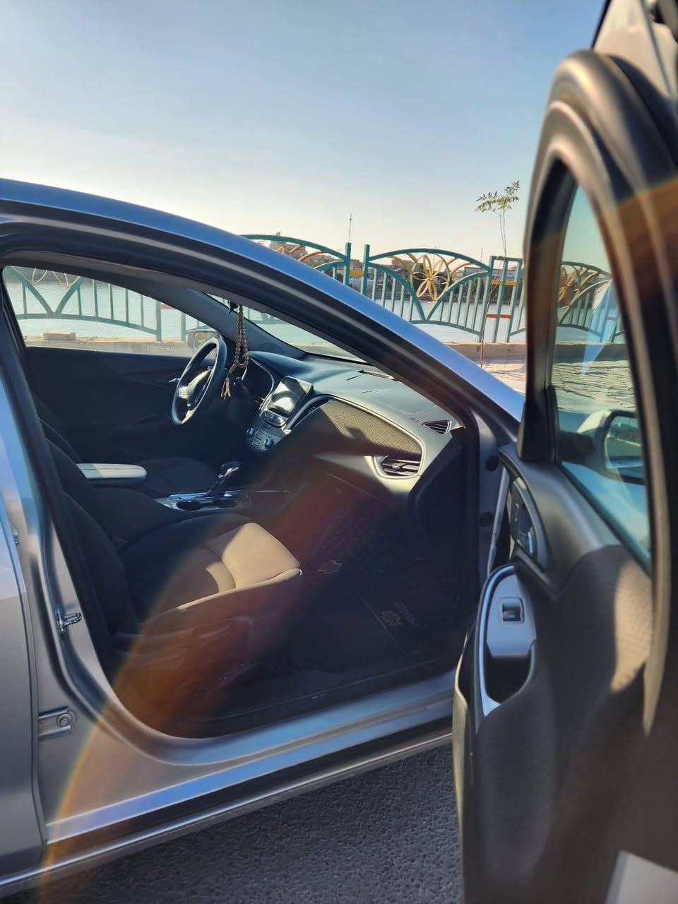 السلام عليكم 
ماليبو 2022 LT معوقين للبيع 
مواصفاتها المعروفه ...السيارة كاملة ماناقصها برغي ...مكانها كربلاء ..
موجود ماسنجر او اتصال *********** 
سعرها 110 وبيها مجال حك الجية
