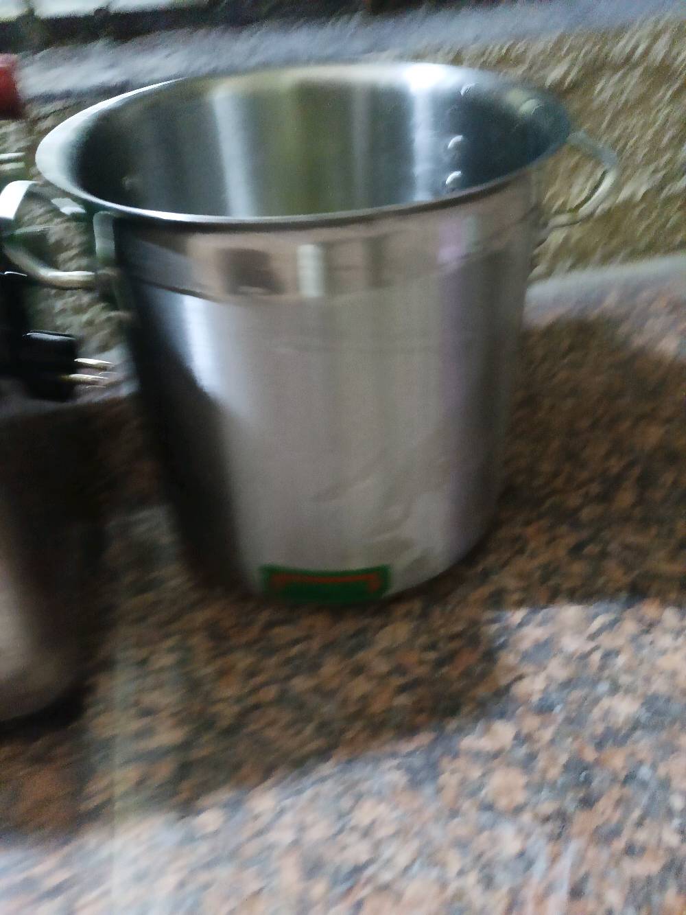 خلاط حمص موديل بلجيكي 10لتر نقصه بس غطاء الفوك موجود سعره 15تتصور 