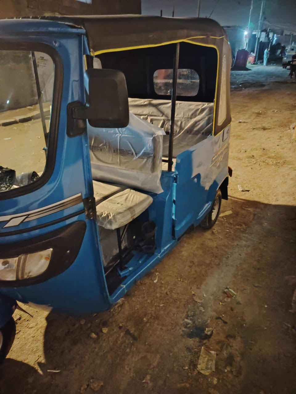 السلام عليكم تكتك للبيع موديل 22طالعه ب24رقم وسنويه مكانه البصره الحيانيه مكلف بلنشر ***********
