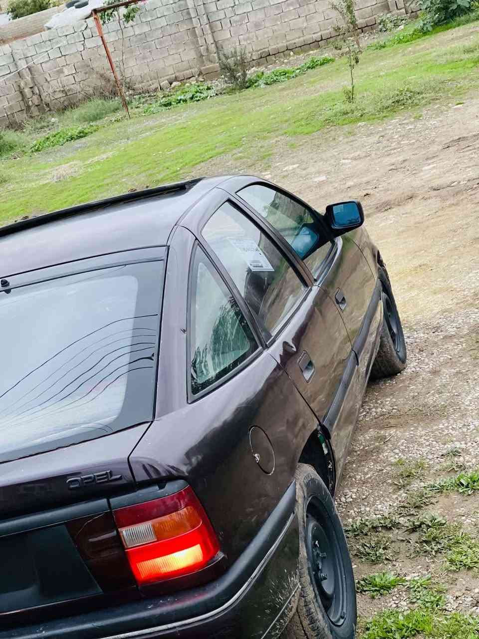 اوبل فيكترا✈️ موديل 1993🔥 مكينه 18 سياره سقف سيلات كولش حلو كيرو محرك ب شرت سياره جايز جايز ماكو اي شي بي مصرف اربع تايات ب جديد🛞  سياره شاشه ايباد 🖥️سياره ماكو دعم تحويل وكاله بشرت مكينه حجم 1.5 سياره  كوشنات هيتر🥵 تتفيه🥵 
سعر 35$ 570 الف غرامه انزل سعر
مكان روفيه اقره  بردرش
رقم الهاتف *********** كورك موجود عل واتساب
