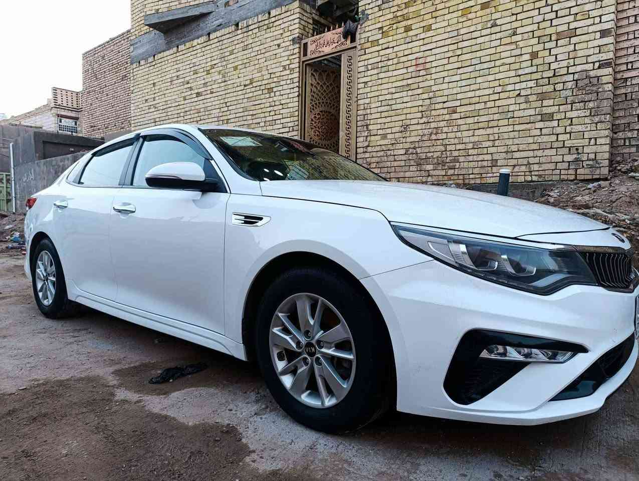 السلام عليكم 
اوبتما 2018 رقم ذي قار وارد امريكي ماشية 89 ألف فقط سيارة جديدة كارتون
المواصفات : 
رادار امامي / تحديد مسار / رادار جانبي / لدات / شاشة كبيرة / كامرة دوارة / ٣ انظمة قيادة / كروس سرعة / شاشة اعطال / مانع انزلاق / مكينة ٢٤٠٠ / بلوتوث / اواكس 
#مكاني ناصرية/
#بيع او مرواس 
#سنوية جديده
#رقم دولي الجديد 
#ذي قار بسمي

***********
