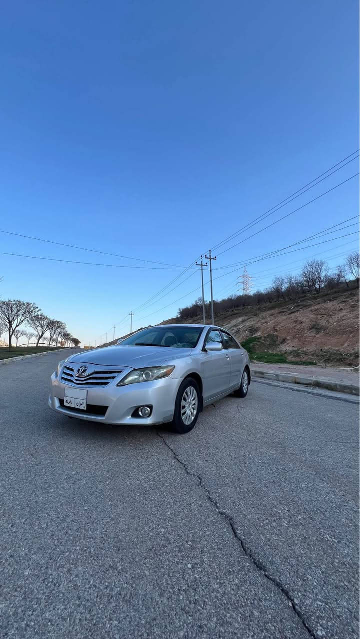 🚗 تۆیۆتا کامری 2010 (Toyota Camry)

سەیارەکا گەلەک پاقژ و بێ مەسرەف، 
ئامادە بۆ لێخوڕینێ.

🛠 مۆسەفات و حالەتێ سەیارێ:

• بێ مەسرەف: سەیارە گەلەک یا پاقژە و چو مەسرەف ل سەر نینن.
• گێر و مەکینا: ب شەرت (بی تەقرە).
• ژناڤدا (داخلی): گەلەک پاقژ و ب شەرت.

✅ پشکێن ب شەرت (فحص):
سەیارە یا ب شەرتە ژ ڤان لایەنان ڤە:
1. برین: ب شەرت.
2. قەلبین: ب شەرت.
3. پەرەشوت (Airbag): ب شەرت.
4. شاسی: ب شەرت.

🎨 تێبینیێن بۆیاغێ:
• بتنێ بانێ سەیارێ سبخە ، تشتێ دی هەمی ب شەرتە. دهوك, العراق


**إذا كنت صاحب هذا الإعلان وتريد حذفه لأي سبب، رجاءا أرسل رسالة إلى الدعم الفني**