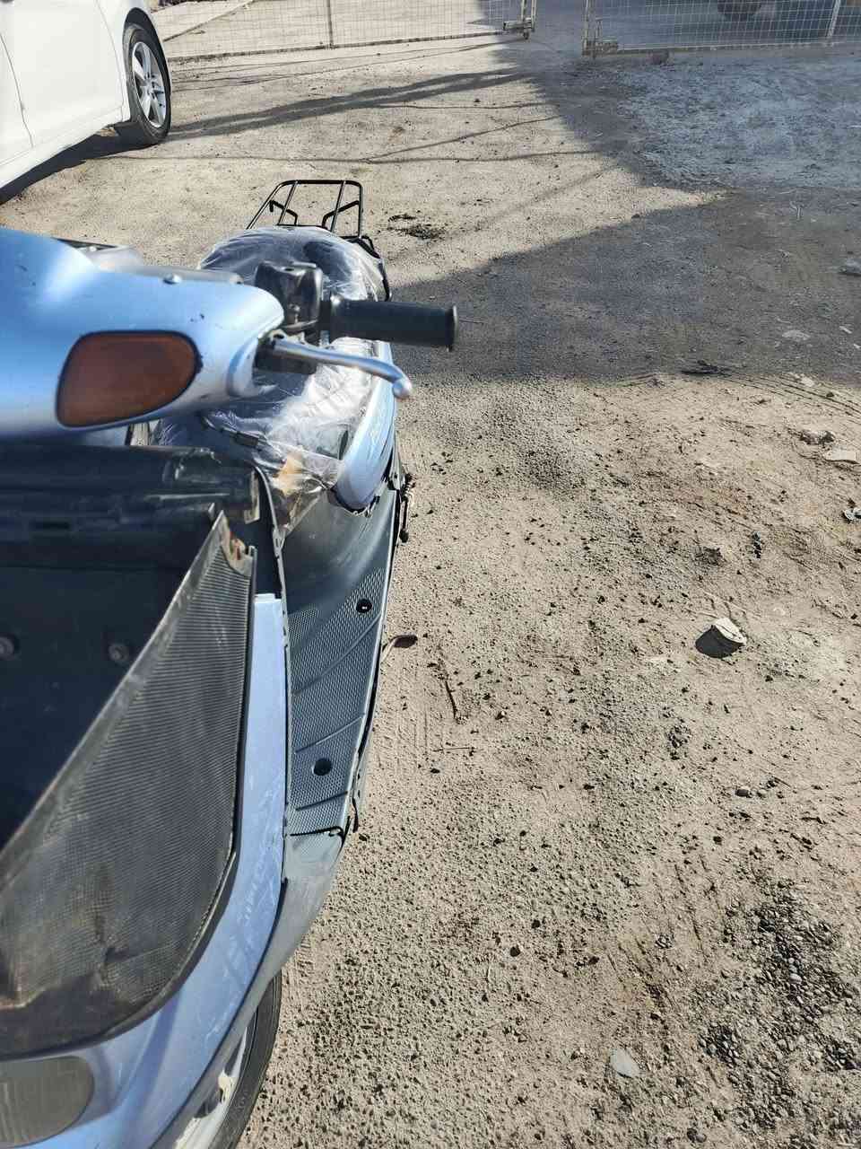 سلام عليكم  دراجة  منغوالي ام سلة 2007 دراجة  بيهة مكينة  جديدة دراجة  هندر واحد تشتغل  شاصية نضيف مابي قطرة لحيم تايرات نص عمر  كفراتة اصليات بيهن فقط شخوط ايي كسر مابيهن  مكاني طوريج قرب المعهد التقني  
سعر 185وبيهة مجال  قليل حك جية


**إذا كنت صاحب هذا الإعلان وتريد حذفه لأي سبب، رجاءا أرسل رسالة إلى الدعم الفني**