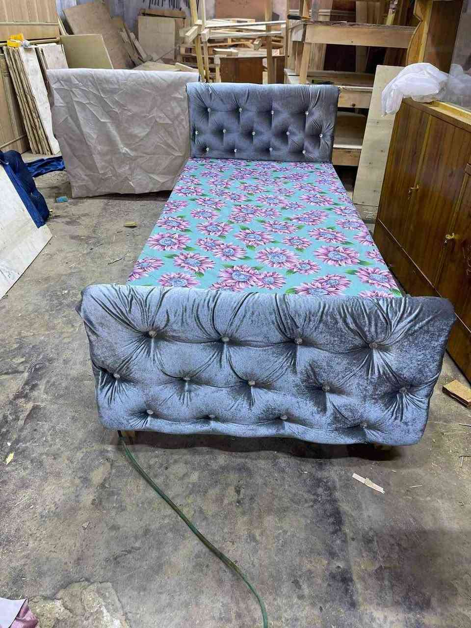 جرابي نفر جديد تسكام نجاره عراقي درجه اولى شرط الفحص.
تفصال عراقي درجه اولى التخته ست ارجل اربع جسور تتحمل الوزن 400 وأكثر
الوان حسب الطلب
القياس عرض 90 وطول مترين ونشتغل القياس حسب الطلب ايضا
الاستفسار اكثر خاص حلة, بابل


**إذا كنت صاحب هذا الإعلان وتريد حذفه لأي سبب، رجاءا أرسل رسالة إلى الدعم الفني**