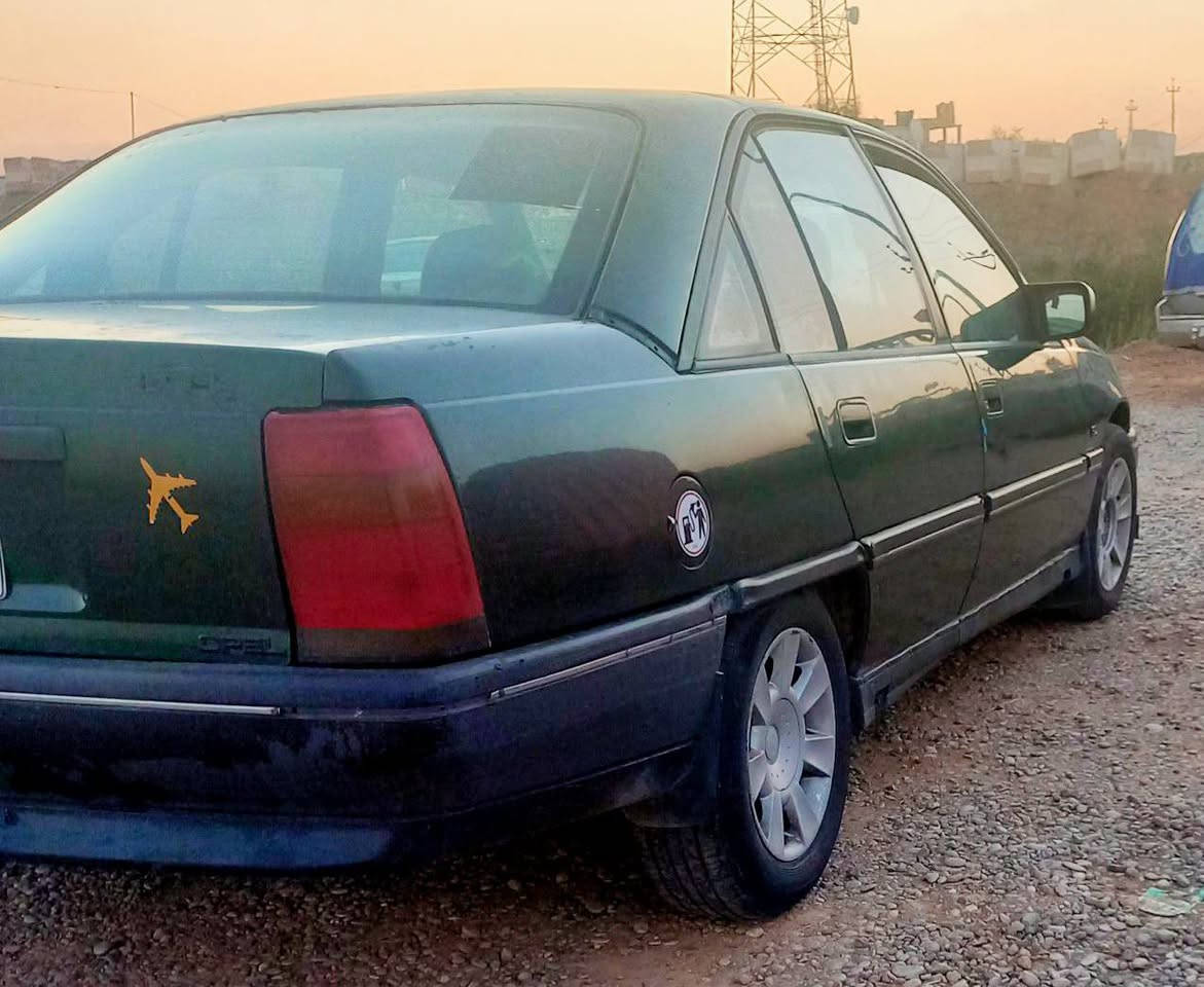 السلام وعليكم اوبل اوميكا موديل ٩٠ كير مكينه كهربائي جاهزه سياره كير اوتوماتيك تخم تاير جديد رقم كركوك تريد تحويل تريد وكاله مكينه ٢٠ اني مكلف بلنشر هذآ صاحب سياره *********** سعرها ٢٨ ورقه بيع سريع  مكان سياره كركوك
