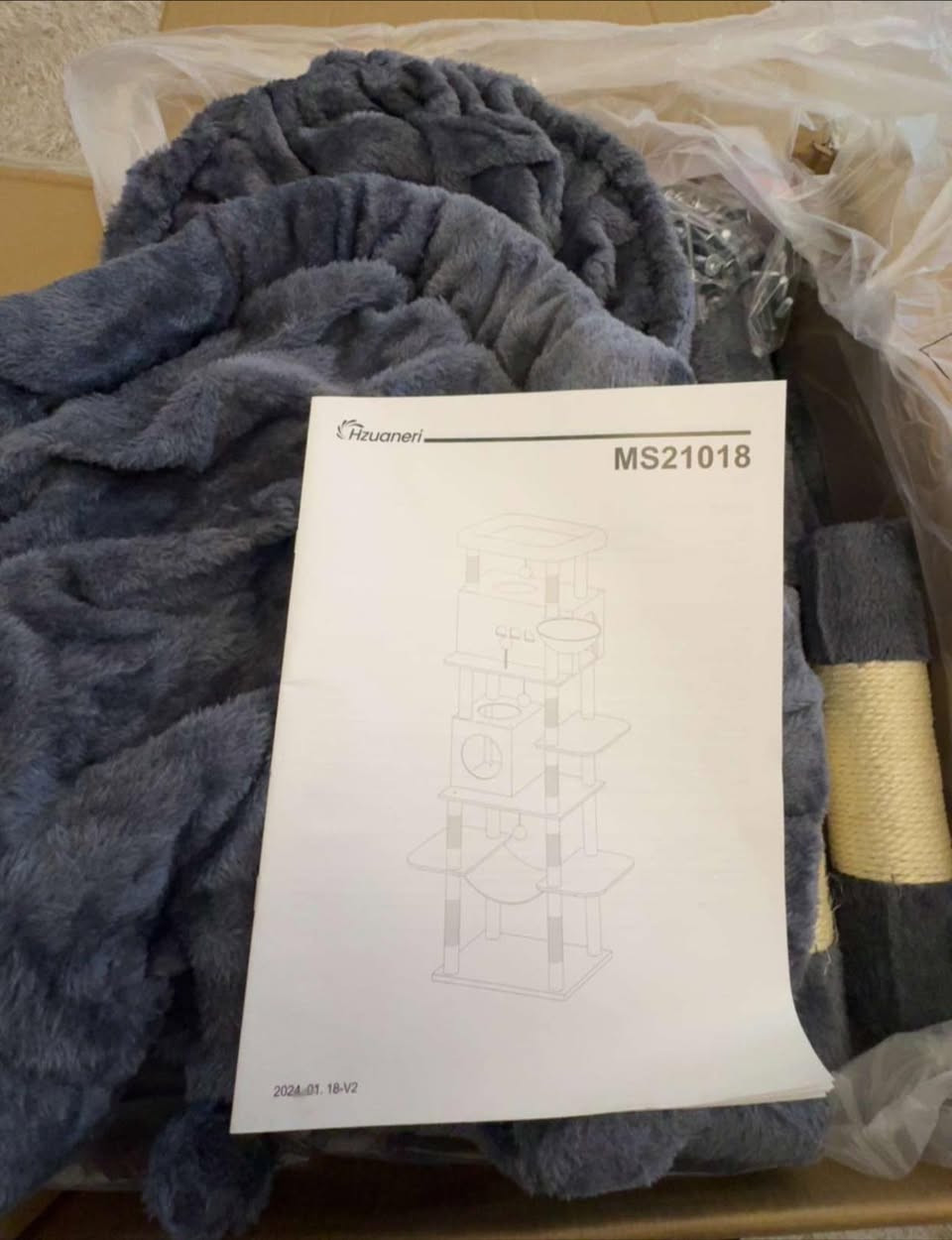 عرض بيت قطط فاخر للبيع
🐾 بيت قطط متعدد الطوابق
🐾 يحتوي على أماكن نوم + لعب + خدش
🐾 مزوّد بألعاب معلّقة للترفيه
🐾 خامة قوية ومريحة للقطط

📏 الأبعاد:
الارتفاع: 200 سم
العرض: 80 سم
العمق: 60 سم

📍 الموقع: (بغداد المنصور )
📞 للتواصل: (***********)
