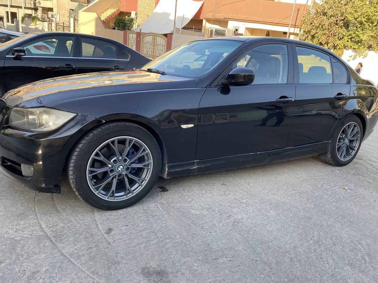 بي إم 2010حجم 320جار بستن دوقطعه بغ بي ليدان15ورقه غرامه ييل سه ر سعر 96قفل***********
