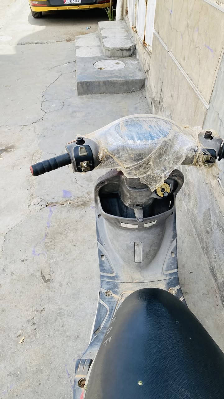 ماكس منغولي للبيع مكينه مفتوحه كفرات مالته مكسورات الاماميات  دراجه نضيفه ومرتبه ع كد شغل سعر 350وبيه مجال حك الجيه ***********

