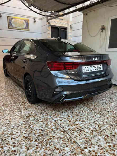 السلام عليكم عندي فورتي ٢٠٢٤ السياره حادثها فقط دعاميه بدون قطره صبغ ولاتبديل مواصفاتها فول ١/١ بصمه فتحه شاشه جبيره رادار امامي خلفي توقف ذاتي نقطه عمياء كراسي كهرباء + تدفئه تبريد بك لايت لد مكينه ٢٠٠٠ دوش اشاير مري كشنات جلد مختمه GT قطعتين تبريد تبريد شاشه السياره اعله فئه GTمكاني بل سيديه للستفسار *********** السعر ١٨٧ ملاحظه السياره اني مستوردها ومرقمها عله ايدي بغداد
