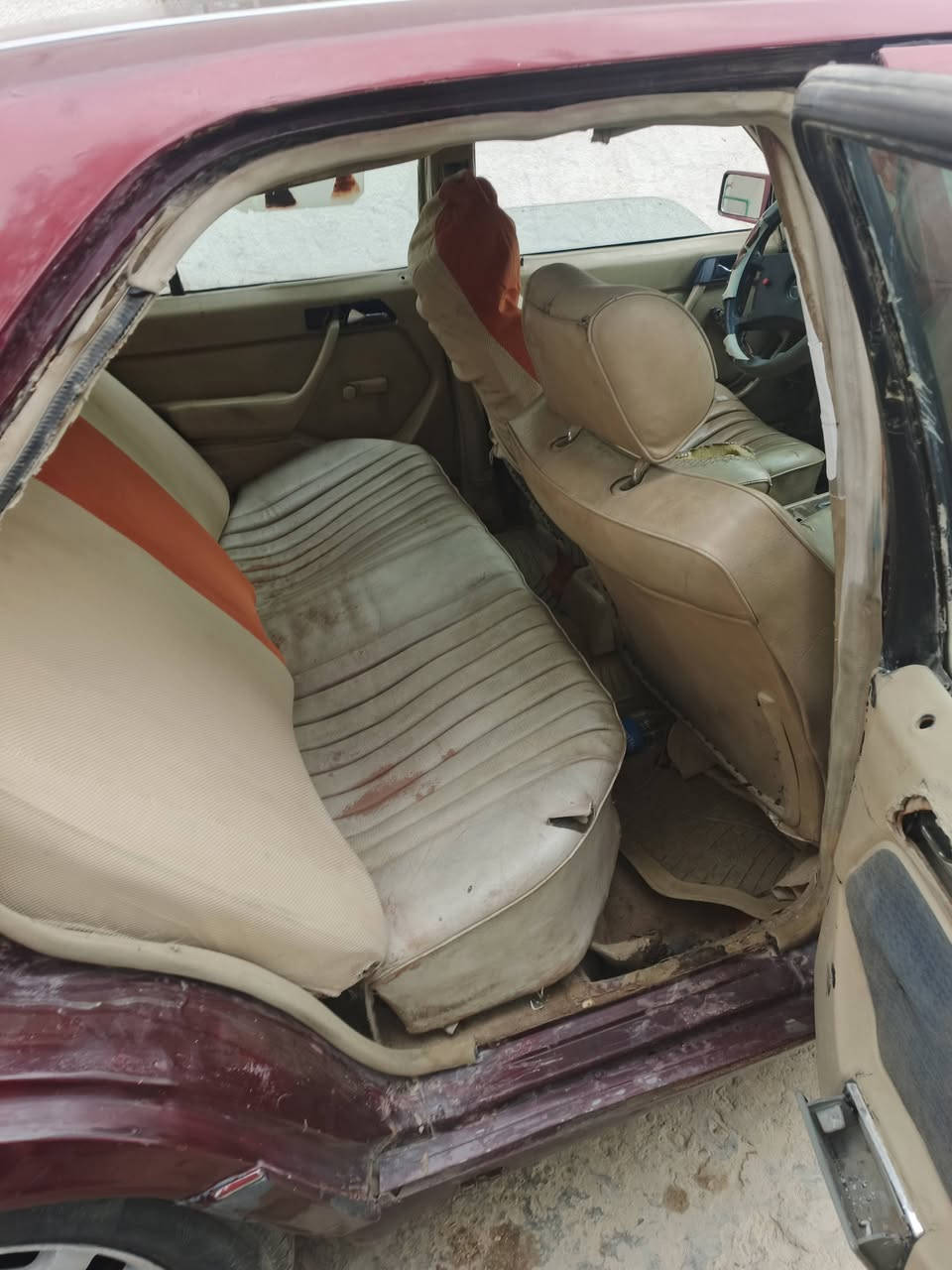 سلام عليكم مارسدس  دب للبيع رقم انبار راعيهه موجود يداور وكاله بسمي موديل ٩٢ سيارهه جاهزه كير مكينه حداديه جدد السعر ٣٨ وبيهه  مجال مكان السياره بابل محاويل الاستفسار ***********,,,,***********
