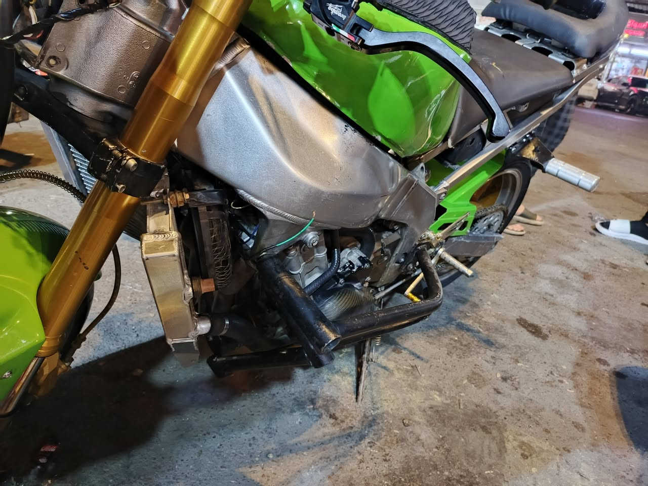 سلام عليكم دراجه كاوسكي لبيع مبدل كور فقط مكاني الكفاح السعر 22 وبيها مجال حك الجيه ***********
