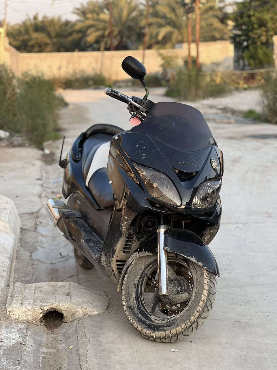 السلام عليكم دراجه فورزه للبيع  دراجه نضيفه ومرتبه مال جناي تجي تشوف بعينك جيب وياك فيتر وتعال افحص الدراجه دهن امزويل بانزين محسن تايرات جدد كفرات نضيفه حيل بشوفه بيه منضومه زنون سستم سماعات 🔊 كهربائيات كله شغال
السعر (900) او بيه مجال شي قليل 
الاتصال (***********)
