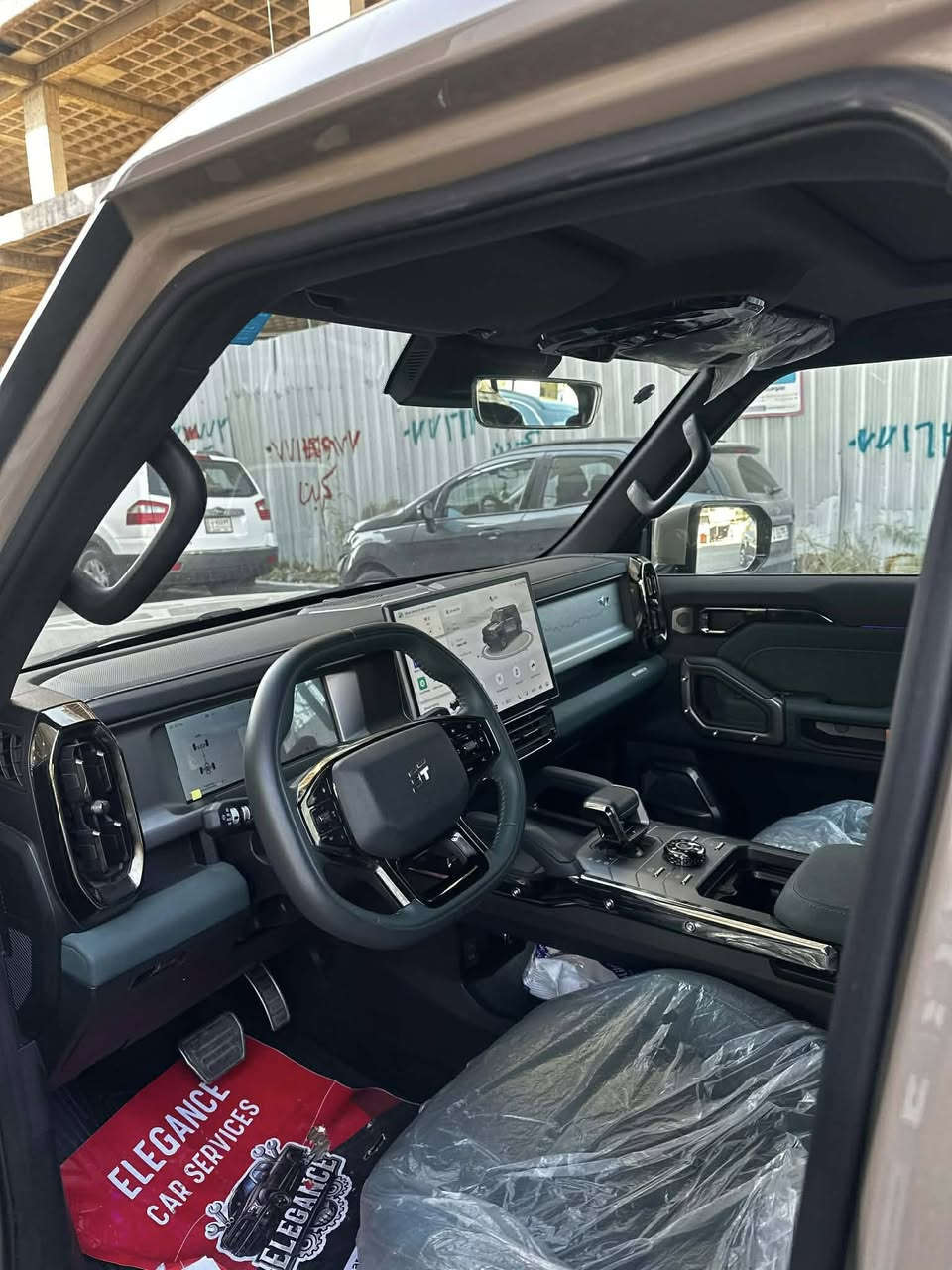 السلام عليكم

جيتور T2 2025 لكجري على وضع الشركه

سيارة كلش نظيفة جديده 10000km 

داخل زيتوني حزام برتقالي وجديدة وبعدها

بوضع الشركة رقم وسنوية وهزة

جديدة والسيارة خير من الله اي نقص مابيها واضافات وياها

السعر :39 مليون بيها مجال

 اي استفسار

تواصل ع هذا الرقم 
***********
