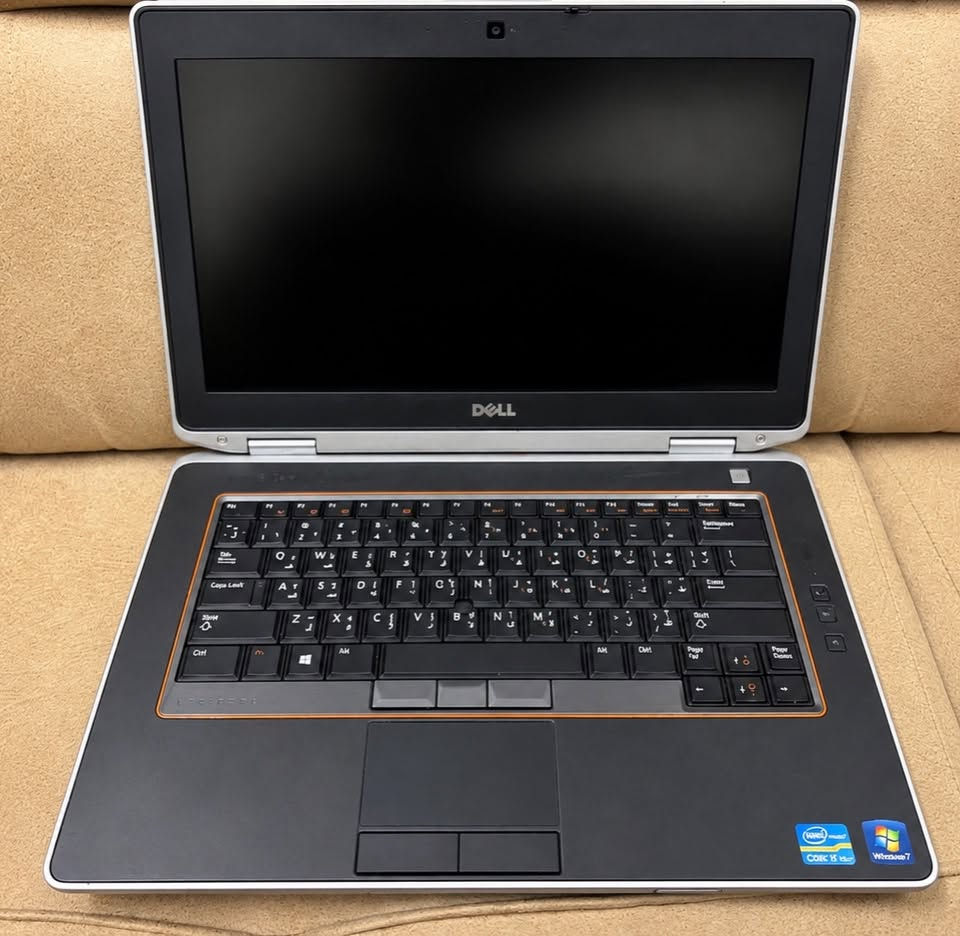 لابتوب من شركة dell 
الموديل : Dell latitude E6420
الفئة : Business laptop 
الشاشة : 14 إنش HD+
الهيكل : tri -metal
الذاكرة : MHz DDR3 1333
التخزين : هارد sata مقاسة 2.5 بورصة
يقبل HDD او SSD 
سعة الهارد الاصلية 500GB
كارت الشاشة intel HD Graphics 
المنافذ الموجوده
✅HDMI
✅VGA
✅LAN(Ethernet)
✅ قارئ SD CARD 
✅DVD-RW
✅سماعات 3.5mm
✅ عدة منافذ USB 2.0
✅منفذ DOCKING STATION 
✅ ExpressCard
الشاحن : DELL 19.5V
القدرة : 90W 
المعالج : intel core i5-2520M
للمعلومة ❗️❗️❗️❗️❗️
الشاحن ضايع يعني اللابتوب بدون شاحن فقط يجي وياه جنطة خاصة بي
مبي عطل يشتغل صحيح ويفيد للدراسة كلش مفيد للدراسة اي نواقص مابي غير الشاحن
السعر 120 الف وقابل للتفاوض بالمعقول

للتواصل واتساب ***********
