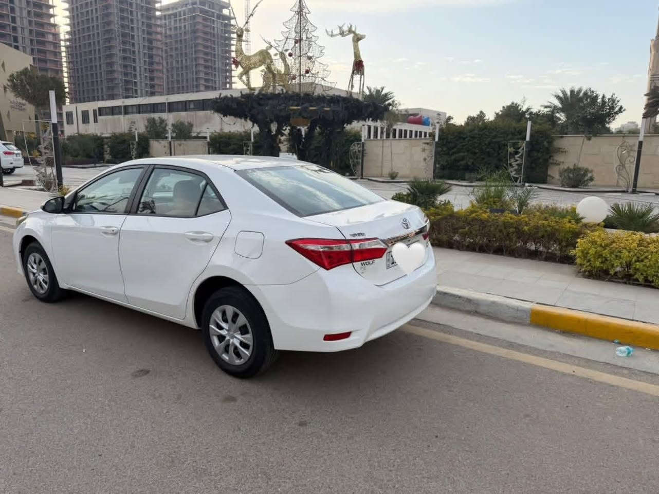 كورلا 2015 خليجي شركة عامة
ماشية122 الف كيلو 
سياره كلش نضيفة 
جاهزه من كل النواحي مابيها نقص كلشي 
شاشة
كامره 
تحكم ستيرن 
مكينة 1600
بروحكترات 
لايت زنون  

***********
مكان السياره السيدية
