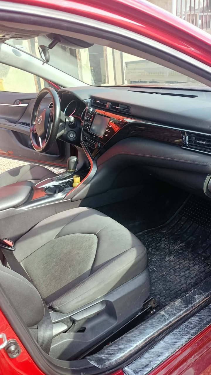 كامري موديل 2020 مواصفات Le ماشيه 80 رقم اربيل سنويه جديده الضرر جاملغ خلفي وباب توحيد لون بدون دواخل بدون ارباك كبس بجم رادار حجر كلو بالشرط السعر 175 مكان السيارة الحويجه قرى الحلوات للاستفسار *********** ملاحضه بيع نقد فقط ورقم الشاصي بالمنشور
