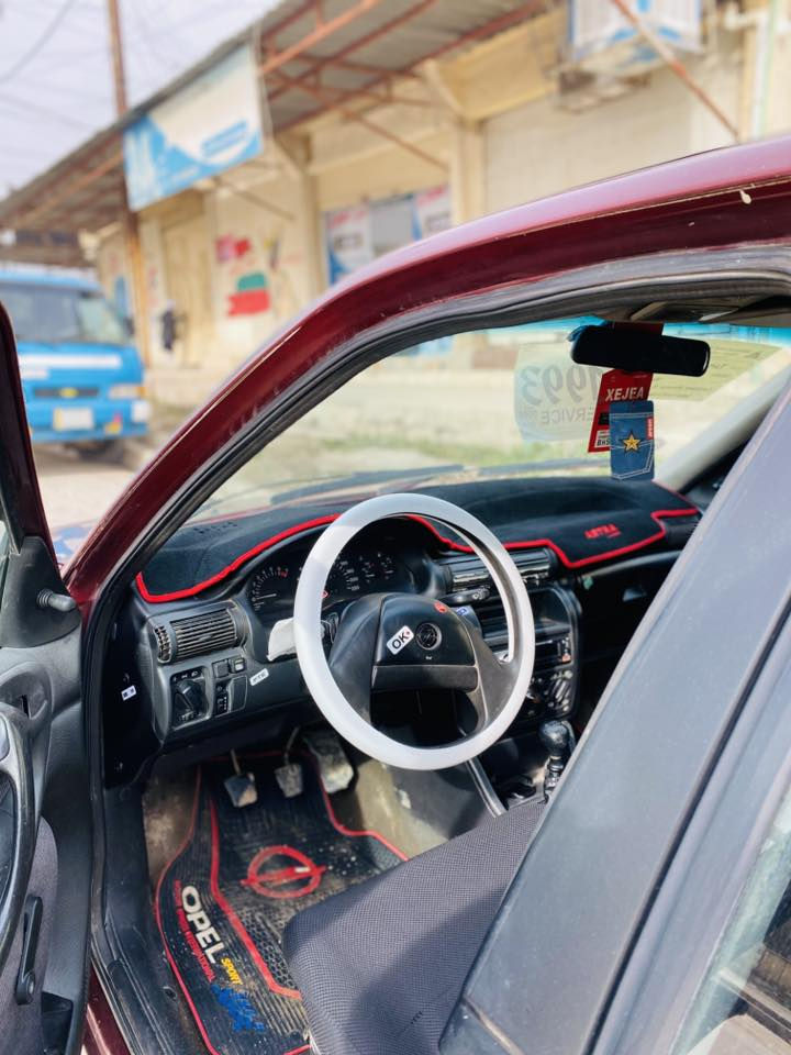 السلام عليكم استرا حجم ١٨.كير ومحرك شرط..صبغ جماليه بلا ضرر فقط دواير ودوسات مصلح..تنته.. مركزي. بور. طخم امامي خلفي جديد صارلو ١٥ يوم..طخم تواير اربعه صارلهن ١٥ يوم.. ويلكب بلكارتون.. ولف جديد.. تدفئه نار.. سنويه وهزه جدد.. شرط تحويل.. #سعر ٤٩ بيهاً مجال بسيط *********** بي واتساب.. مكاني موصل الأيمن
