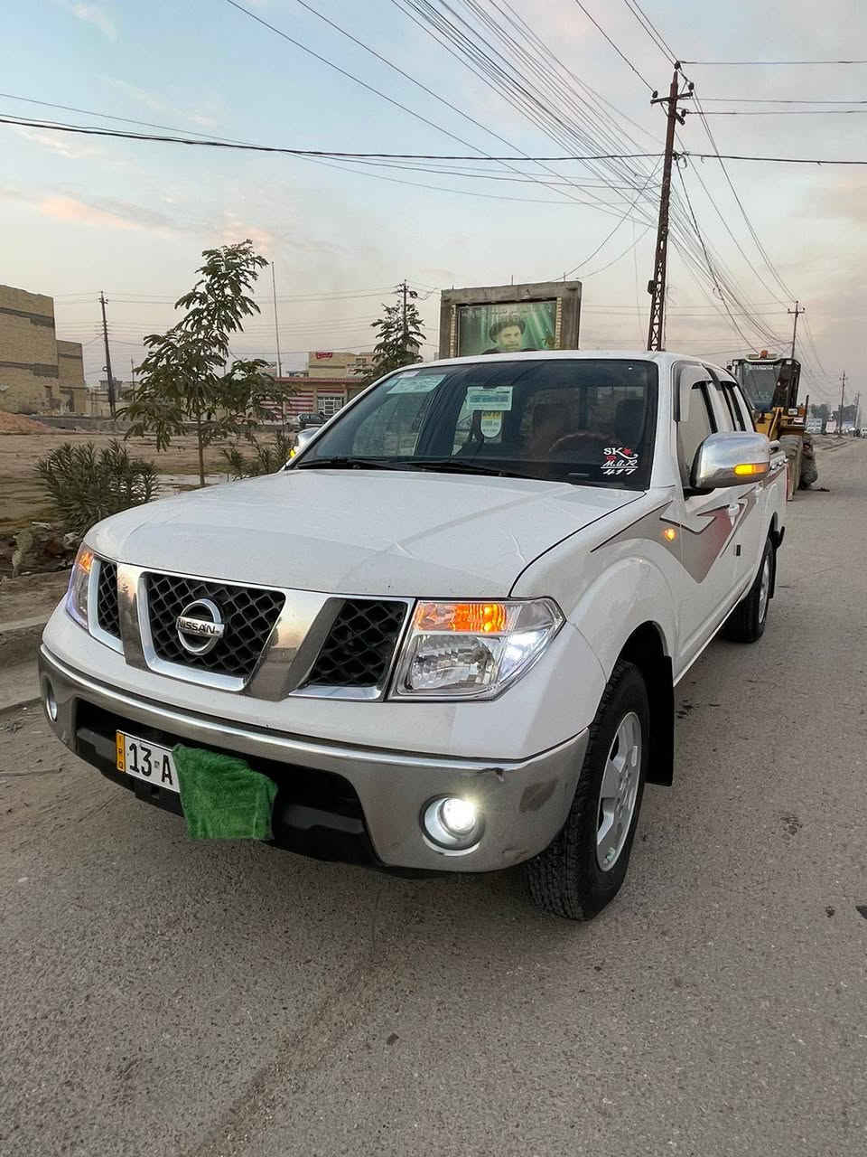 سلام عليكم
نيفارة للبيع
مديل 2013
رقم ميسان مشروع وطني 
سنوية جديدة 
مكينة وكير مكفول
السيارة جاهزة
الصبغ مكان الشريط الموضح بل صور الباقي مكفول 
مكفولة من الضربة ومن قطعة مبدلة
العنوان بغداد قرب العبيدي 
السعر105 وبيهة مجال 
رقم الهاتف ***********
