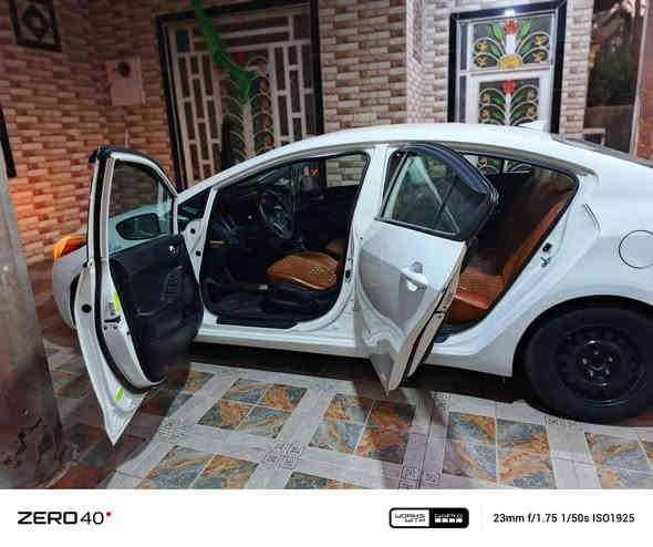 سلام عليكم كيا فورتي موديل 2016 وارد امريكي حادث بابين مبدلات مال شركة بيه صبغ/تحريك المري باستخدام كهربائي/تايرات 4مبدلات جديد شركة/تحكمات دشبول أو ستيرن/سنويه جديده لوحات جدد رقم انكليزي/محرك نضيف جدا/ السعر 116 بيه مجال للاستفسار *********** / *********** واتساب
