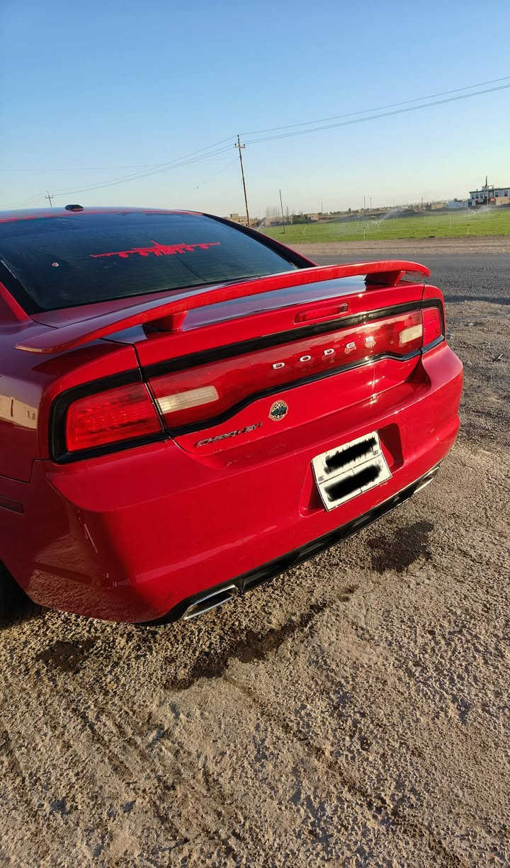 السلام عليكم جارجر ادوات كصه جنطه موديل 2014 كصه جديده كير ومحرك شرط تايرات جدد تبريد تدفئه فول مواصفات اسلايت كير طياره شاشه كبيره شفتات ستيرن كشنات حضن  وبعد بيهه اهوايه مواصفات للبيع او امراوس حسب القناعه السعر 65 المكان صلاح الدين رقم الهاتف ***********.    /.    ***********
