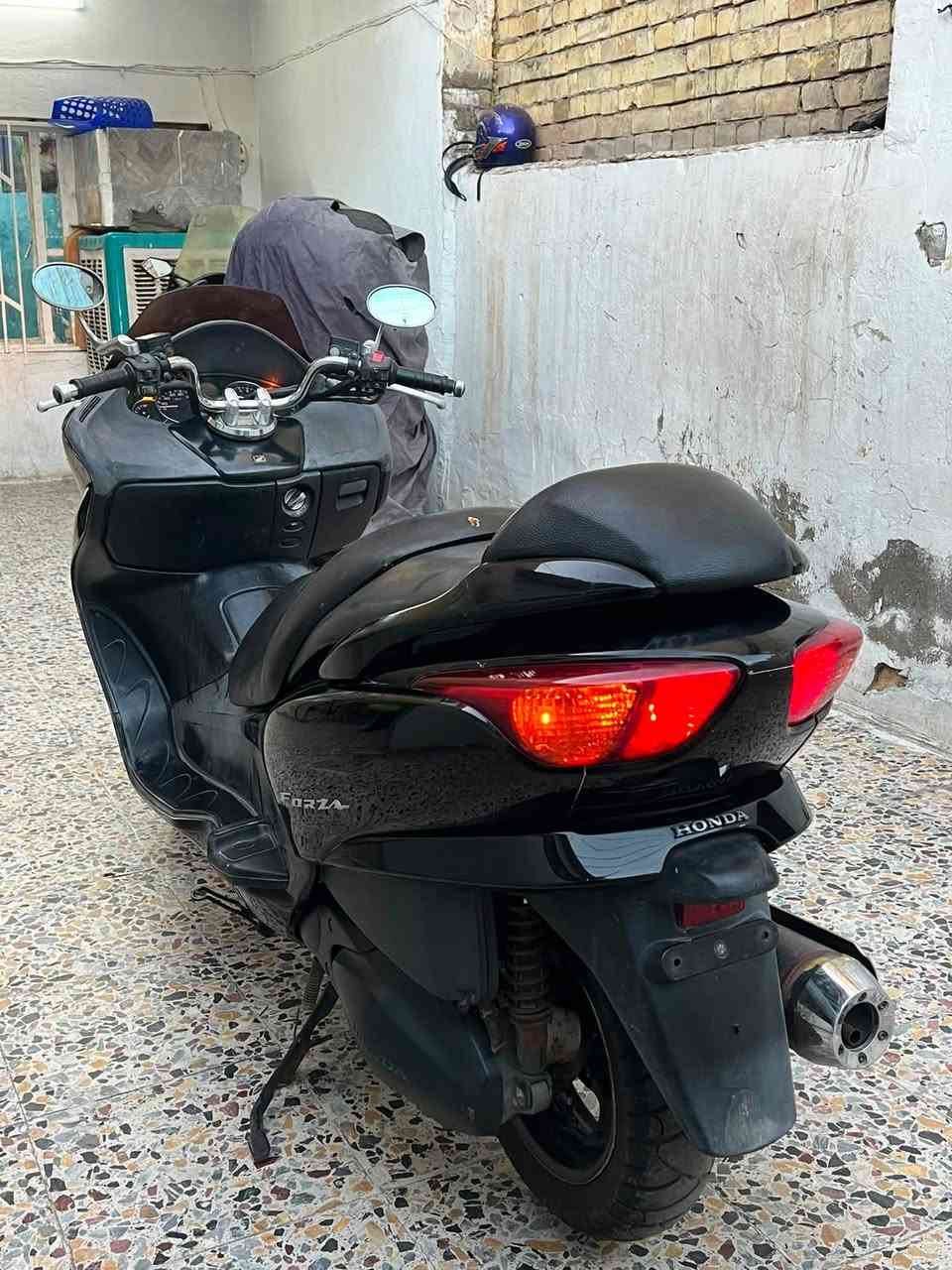فورزه 0️⃣ 8️⃣ بصمه
عميه بلاد دراجه جاهزه 
مكينه ناعمه كهربائيات شغاله 
شلعه ومعدل نكره بكل وقت 
مكاني بغداد *********** 
السعر مليون وميه
