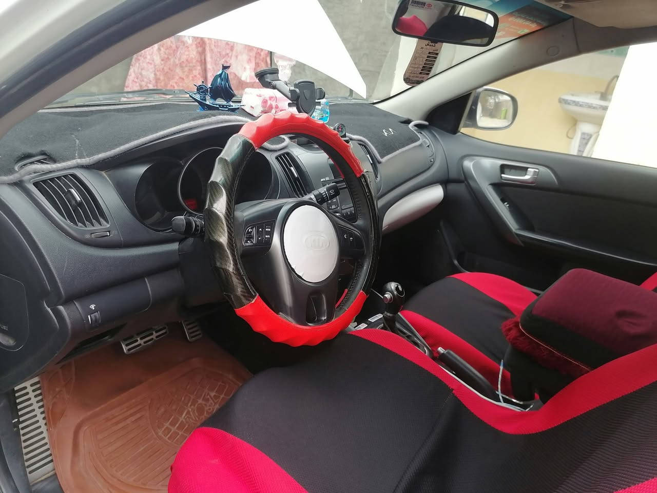 كيا سيراتو2012 خليجي
مواصفات فول بصمه+ تنته
بيهه قطعه باب فقط
محرك 1600
السعر 105 للبيع نقد حصرا وبيهه مجال قليل للشراي
المكان حديثه براونه
الرقم*********** للأستفسار
