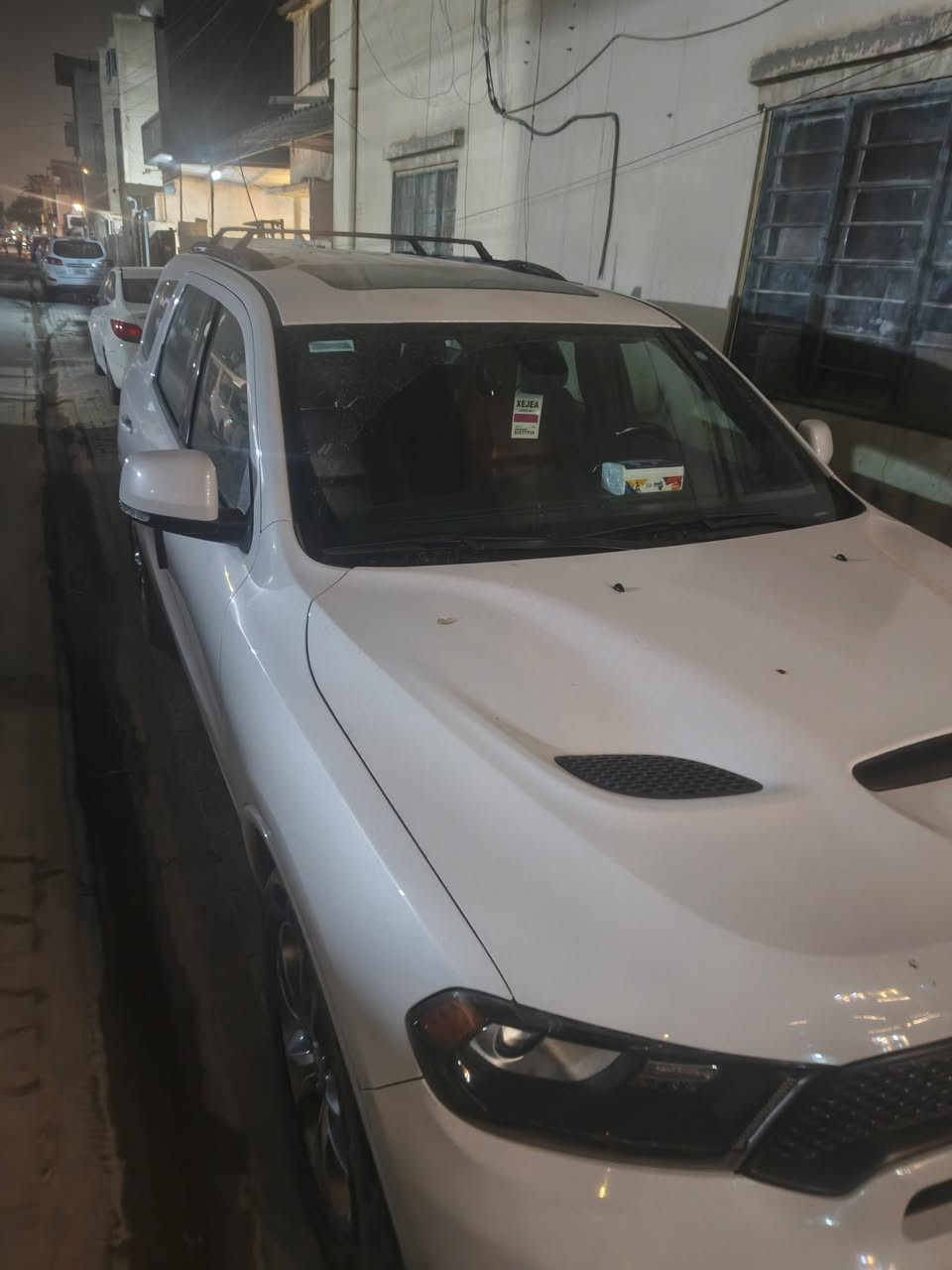 السلام عليكم
عندي دوج. دورنكو 2019 وكالة هارلم 

للبيع أو كراوس

بانوراما

كشنات رياضيه

داخل الأحمر

تدفئة وتبريد بالكشن

جنطه.كهرباء

محرك 5.700

رادار جانبي

توقف ذاتي

فور ويل 

باقي مواصفات معروفه 

للاتصال *********** هشام
السعر 33.500 بيه مجال
