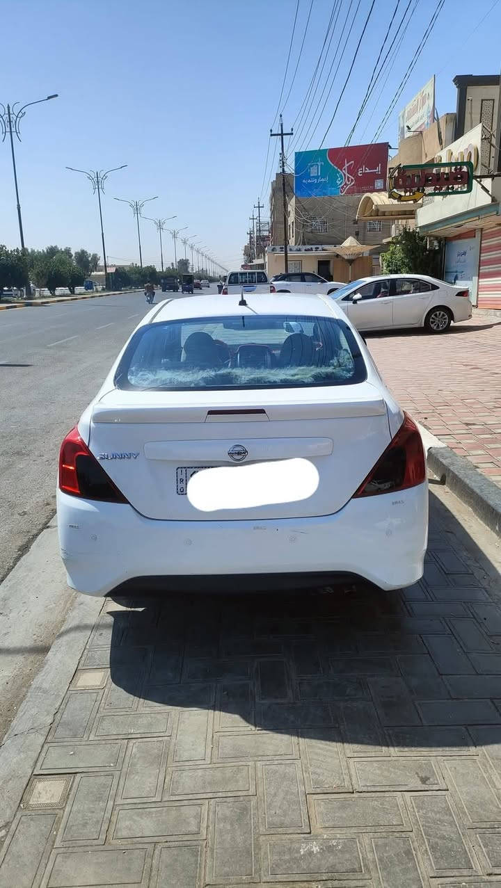 نيسان سني هندي موديل 19
رقم كربلاء الدولي باسمي تحويل مباشر
كير مكينة تبريد مكفولات 
حداديه نص عمر
مابيها صبغ فقط بالمشور اثر طخات ستوته ومامعمرات.. مكاني كربلاء السعر90وبيها مجال بسيط.. 
ت/***********..
