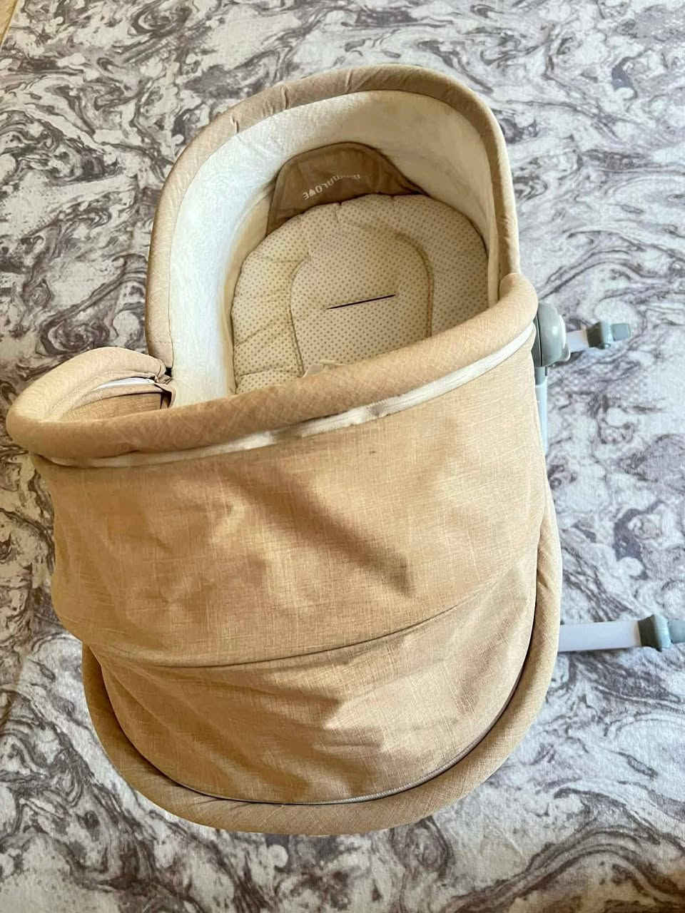 السلام عليكم 

مكلفه بالنشر 
كاروك هزاز لطفل جديد ممستخدم نضافته فول✔️✔️بنات كلش نضيف وجديد 
سعرة
60 
وبي مجال ✔️✔️❤️❤️
ماخذي جديد والطفل مينام بي


**إذا كنت صاحب هذا الإعلان وتريد حذفه لأي سبب، رجاءا أرسل رسالة إلى الدعم الفني**