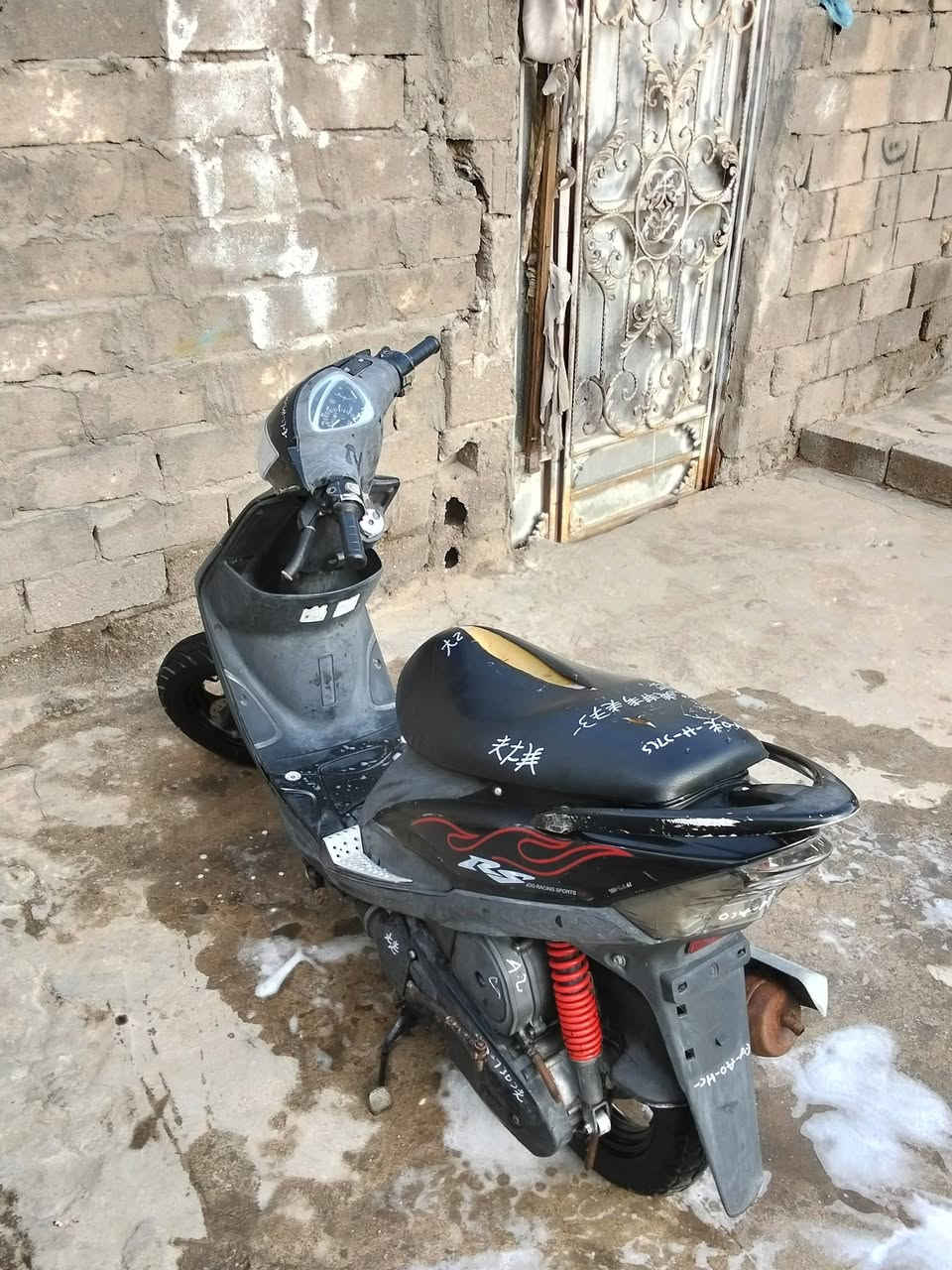 السلام عليكم ماكس عدله للبيع بري ما مفتوح بيها ما مفتوح نهائيا دراجه مال رمله صاره دراجه جديده صار اربعه للطول كفرات بلاد كهربائيات من الطول للطول سلف وهندر شغاله سلف بلادي كابريتا بلادي كلها بلاديه قفل سكان قفل صندوق كله شغال دبلات شغاله اماميه وخلفيه نهضه ومعدل خير من الله فحص وين ما يعجبك افحص اكرر ما مفتوح برغي بيها وين ما تريد افحص العنوان ساحه السعر 800 وبيها مجال***********
