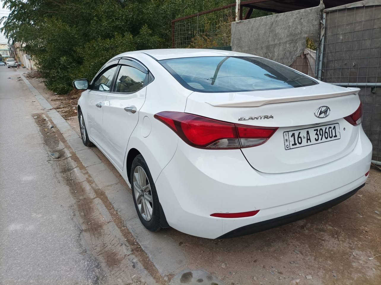 السلام عليكم 
هونداي النترا 
موديل 2016
محرك 1800 بلادي 
فول عدا بصمه 
كفاله من صبغ والتبديل 
باسمي مداور ثاني يوم 
سياره جاهزه من كلشي
كلشي بيها شغال مابيها اي نقص 
السعر 138 مع المجال 
عنوان النجف حي النصر 
موبايل. *********** النجف, العراق
