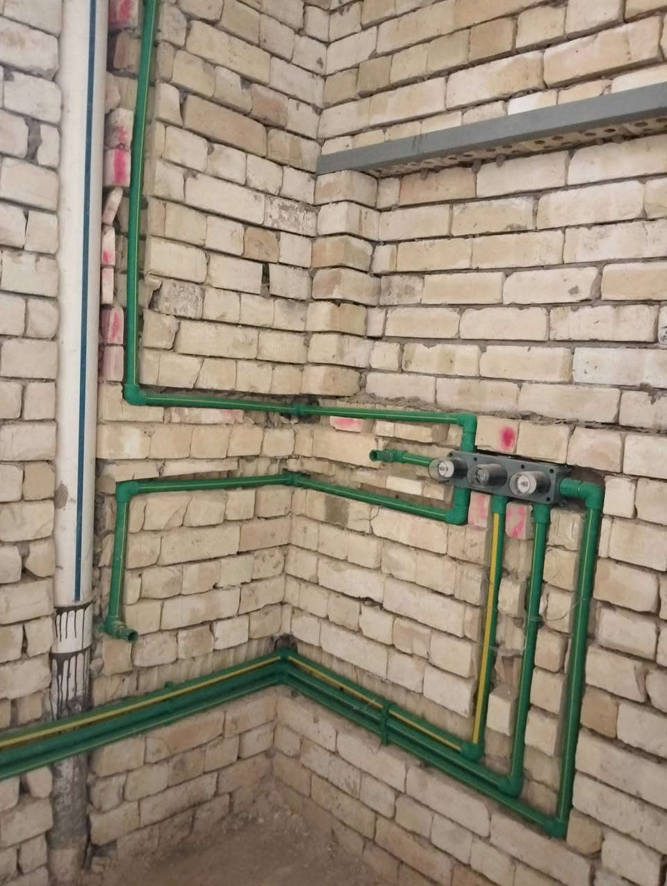 كادر تأسيس ماء ومجاري
نضامنه العمل الحديث _غربي دفن _شرقي دفن _خلااطات دفن _نضام نزلااتت  _نضام بطاريه

حفر أبي تشطيب شغل تثقيب كور.
فحض رطوبه 
درجه أولى 
جميع مناطق بغداد.   
اشتغل حسب طلب ابو البيت خابر وتدلل
  للأستفسار الاتصال على الرقم ***********
