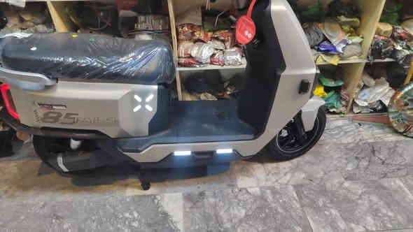 دراجة شحن من نوع TAILG ( تابعة الى شركة تيسلا )
سرعة 90 
بطاريات ليثيوم تمشيك اكثر من 90 كيلو + ما مستخدمة هواي اقل شهرين + تحتوي على سويجين + بصمات تشغيل عن بعد ثنين + كارت تشغيل ثنين 
للبيع السعر 1,150,000
او مراوس مع ماكس عدله 
للاستفسار اكثر ***********
مكاني بصرة كرمة علي
