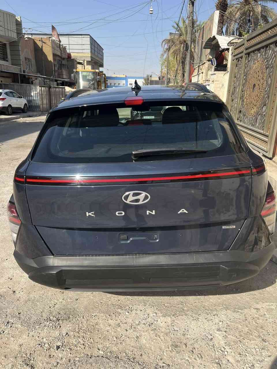 سلام عليكم 
هونداي كونا 2025 رقم بغداد
فول ما عدى الفتحة 
حادثهه تبديل قبق جنطة فقط بدون ايرباكات تخريب
شاشه دوارة بصمة ابواب و تشغيل
تحكمات ستيرن
رادارات سايد بريك كهربائي
بغداد حي الامانة
***********
