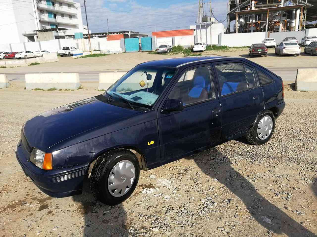 كاديت 1991 سنويه أرقام جديد الئ 2030 شرط كير ومحرك تدفئة شغال بطاريه جديد تيارات 5جدد طخم أمامي جديدكلو شرط كهربائيات شاشه كلو شغال لون السياره ارزق نيلي مصبوغه حزام جمالية شخطه مابيها عندي بيها وكاله عامه مطلقة شرط التحويل فقط من عندي ***********موصل السعر 25ورقه بيها شويه مجال
