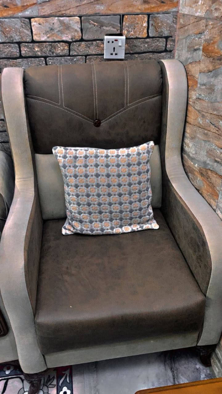 مرحبا عندي تخم يكون ٣ مقاعد كبار و٢صغار نضيف كلش ممستعمل هواي مستعجلة ع البيع أريد اشيل سعرة 420


**إذا كنت صاحب هذا الإعلان وتريد حذفه لأي سبب، رجاءا أرسل رسالة إلى الدعم الفني**