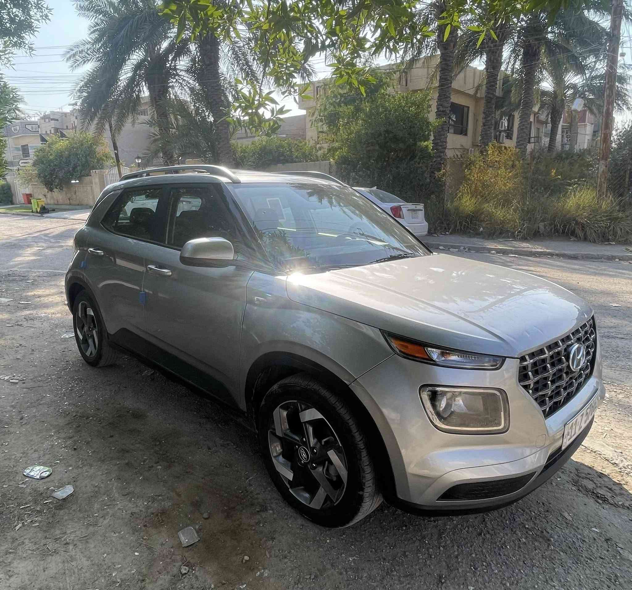 السلام عليكم
هونداي فينو 2024 أمريكي حادثها التاير الامامي الايمن فقط بدون صبغ كفاله عامة من الصبغ  فقط بارد باب الصدر سياره فول مواصفات جديدة ماشيه ١٧  فتحة سقف بصمة تشغيل   تبريد شاشه رادار امامي جانبي شاشه ابل كار بلي ويل كروم داخل لونين رقم بغداد الانكليزي السعر 149 للاستفسار
***********
‎بغداد العامرية
