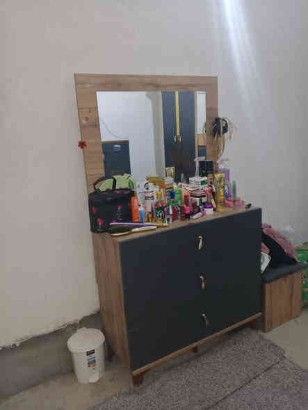 غرفه نوم البيع السعر 350 بدون دوشك 300 غفل لما يشتري لا يطبلي رحمه لمكم. مكان ابو غريب بغداد  رقم جهازي ***********
