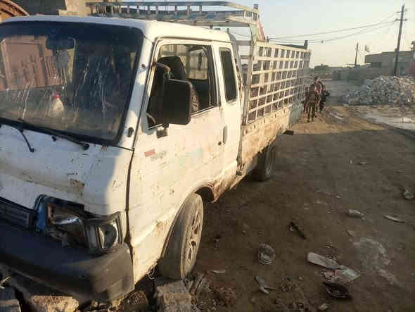 السلام عليكم كيا بنكو موديل 94 رقم بغداد أصفر راعيه موجود سنويه صاقطه السعر 18بيه مجال شي قليل العنوان بغداد العماري رقم الهاتف ***********
