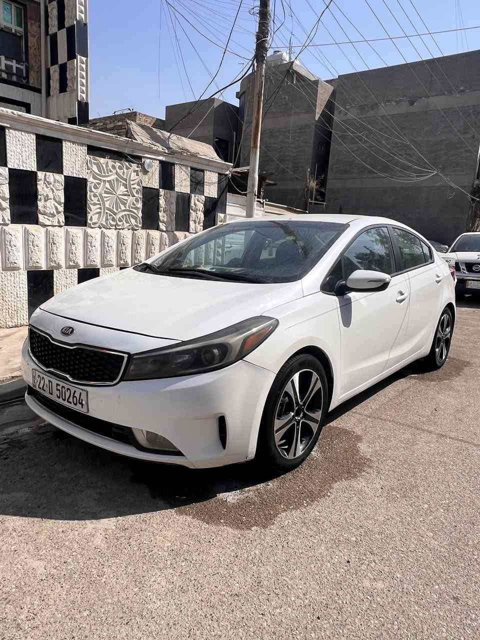 سلام عليكم شباب كيا فورتي مديل 17 وارد امريكي حادث امريكا جملغ صفحه السيره وهنا بل عراق بيها 3 قطع صبغ سياره حلوه وجاهزه كير مكينه تبريد تخم ويل و تاير رقم اربيل سنويه ورقام جدد سياره باسم والد صاحبي عربي تريد تحويل تريد وكاله مكان سياره بغداد ال كاظميه السعر 105وبيها ***********
