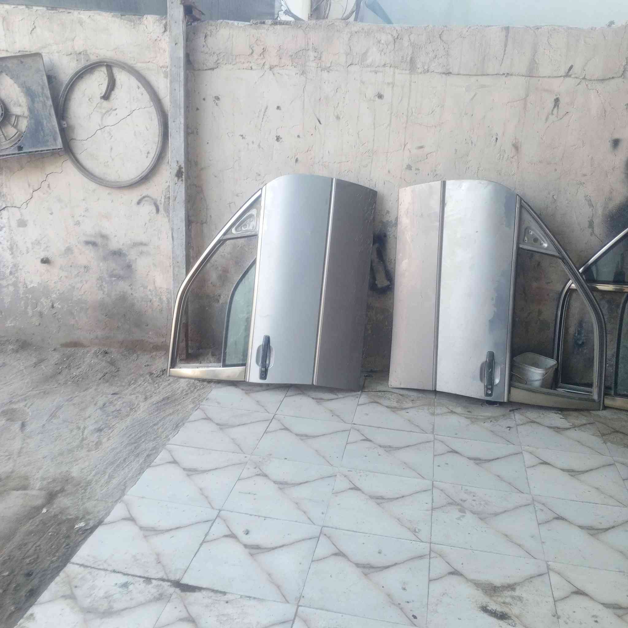 ***********
***********
