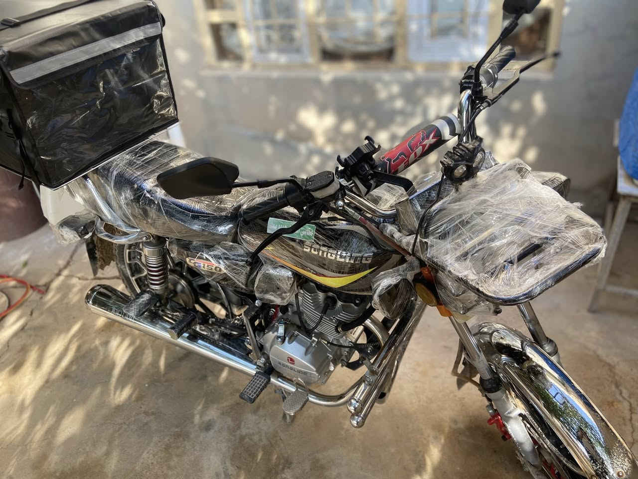 السلام عليكم دراجه للبيع موديل ٢٤ محرك ١٥٠cc دراجه كامل مكمله ٥ كير محرك شرط ما ممحطوط عليه سبانه السعر ٦٧٥ وبيه مجال لشراي مكاني تكريت الشراي يتصل *********** أو  يتفضل خاص ويدلل.
