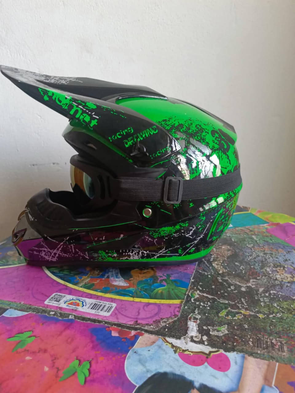 السلام عليكم
خوذة قفاز أصلية 
السعر 100 الف الوحده 
متوفر توصيل 
***********
