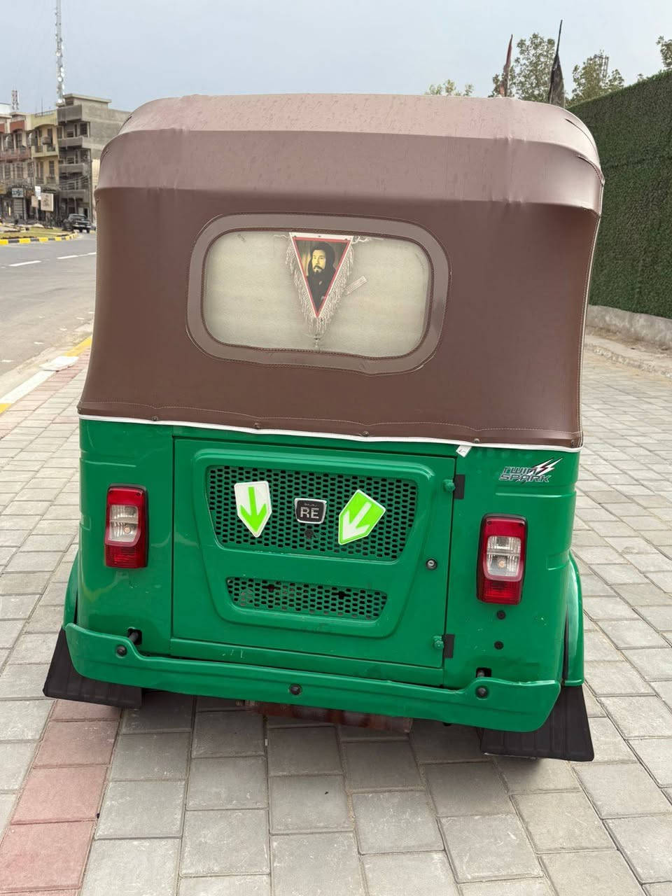 السلام عليكم
تكتك للبيع موديل 2022 شهر8 رقم بغداد

مكفوله كفاله عامه من صبغ وضربه. مكينه  كفاله التكتك بسمي مكان التكتك بغداد الراسه مال العبيدي
السعر 9.500مليون 
الهاتف ***********
