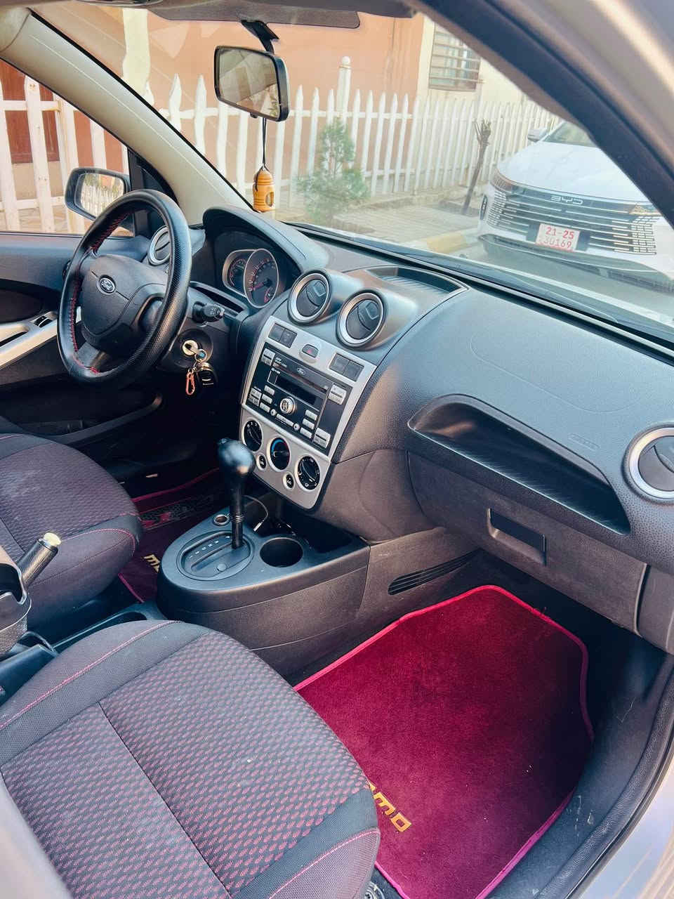 سڵاوتان لێبێت
فۆرت فیگۆ شەریکەی نیفا بۆ فرۆشتن
مۆدێل٢٠١٢
بێ بۆیاخە
١٣٨ رۆشتوە
گێرومەکینە بەشەرت تەپەی گێری تیا نیە
مواسەفات
CD
AUX
ABS
سەیارەکە زۆر بێ مەسرەفەکامل تازە سێرفزم کردوە
رۆنی مەکینە هی شەریکە
هایدرۆلیکی گێر هی شەریکە
قایشی تایم کێس 
قایشی پاوەر
قایشی مەکینە
ئەنترفرێس
کامل گۆراون ئەمانە هەموی هی شەریکەی خۆی
سەیارەکە تازە حەمام کراوە 
هی ماڵە زۆر جایزو پاکە

نرخ/٧٧ گەڵاو کەمێک معامەلە
شوێن/سلێمانی
ژم:*********** السليمانية, العراق
