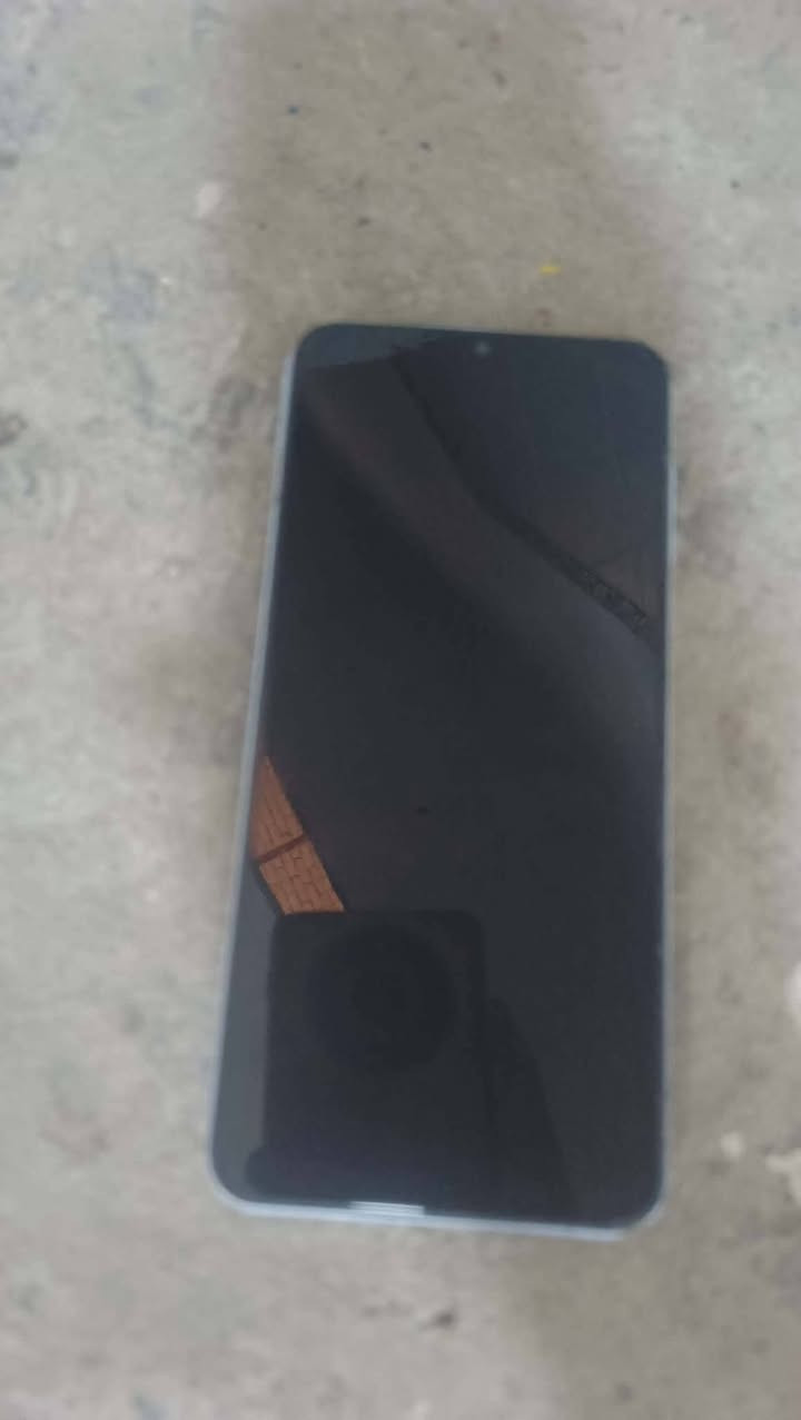 جهاز سامسونك ذاكرته 64 جهاز حلو بش مبدال شاشه وكالها باقي مكفول  البيع او مروسه  سعره 75وبي مجال مفتوح خاص


**إذا كنت صاحب هذا الإعلان وتريد حذفه لأي سبب، رجاءا أرسل رسالة إلى الدعم الفني**