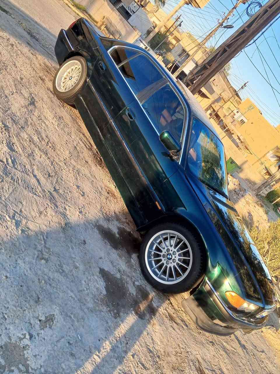 خفاش موديل 95 محدث 2000 بكانهة زعفرانية 730 محرك 8 سلندر ***********

