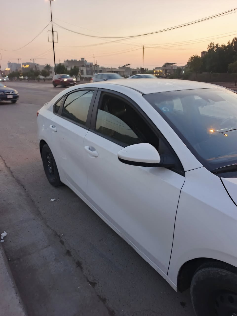 السلام عليكم فورتي للبيع
او مراوس صور حادث ناشره 
*********** وساب 
مكان البياع الاعلام
بدوان دواخل بدوان يرباك
